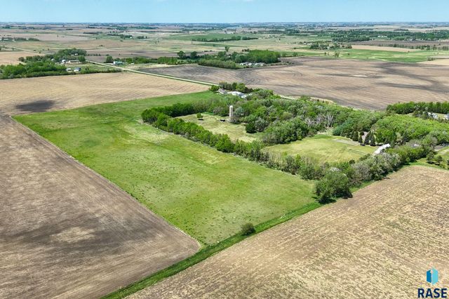 46527 269 St Street, Sioux Falls, SD 57106