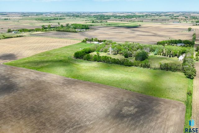 46527 269 St Street, Sioux Falls, SD 57106
