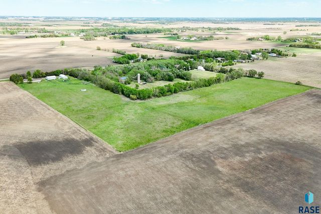 46527 269 St Street, Sioux Falls, SD 57106