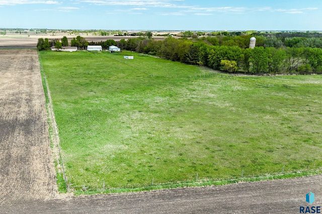 46527 269 St Street, Sioux Falls, SD 57106