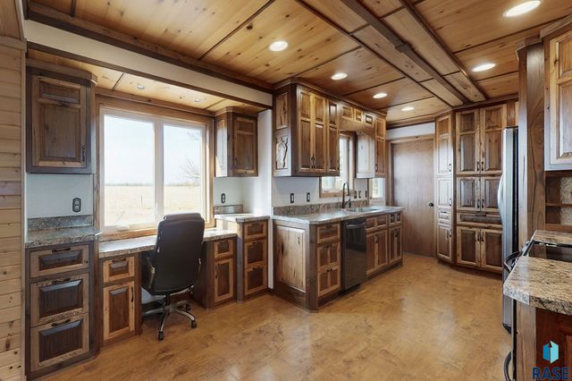 46527 269 St Street, Sioux Falls, SD 57106