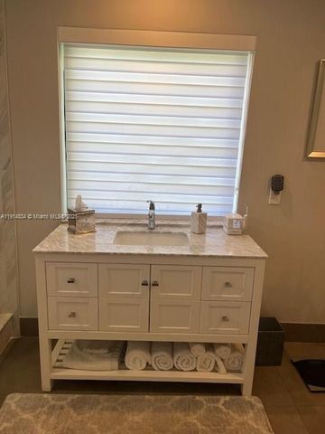 2606 N Riverside Dr, Pompano Beach, FL 33062