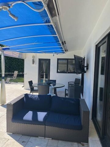 2606 N Riverside Dr, Pompano Beach, FL 33062