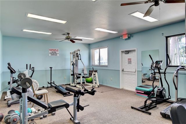 7658 Niantic Avenue V4, Micco, FL 32976