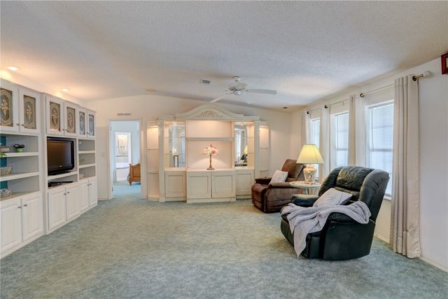 7658 Niantic Avenue V4, Micco, FL 32976