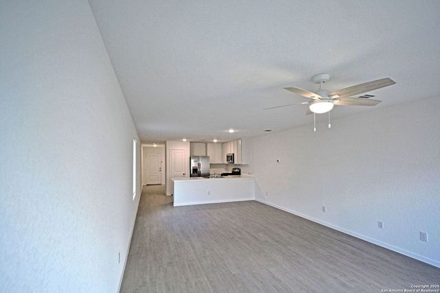 2414 LEGENDS CRK, New Braunfels, TX 78130
