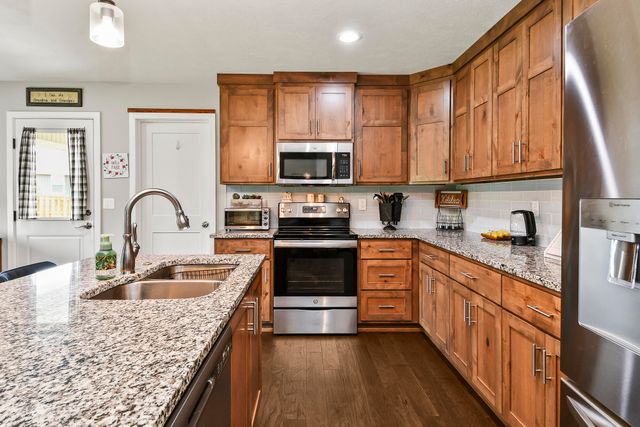1682 Ft. Sumter Court, Republic, MO 65738