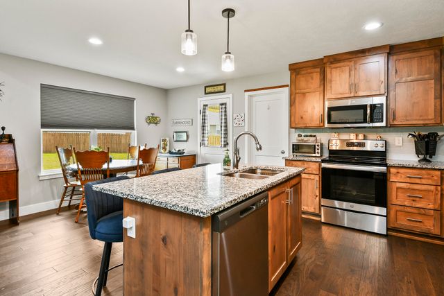1682 Ft. Sumter Court, Republic, MO 65738