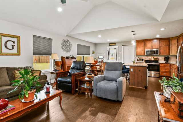 1682 Ft. Sumter Court, Republic, MO 65738