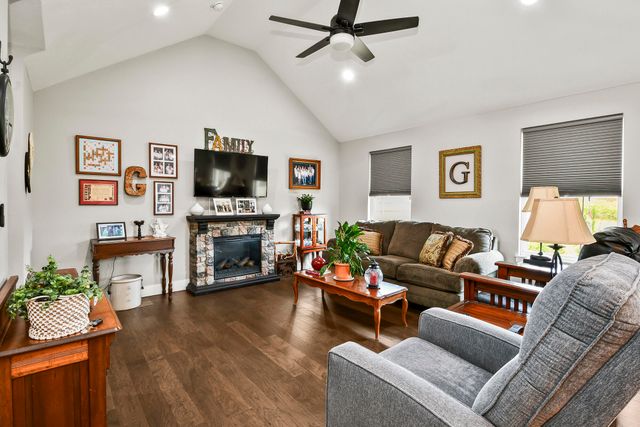 1682 Ft. Sumter Court, Republic, MO 65738