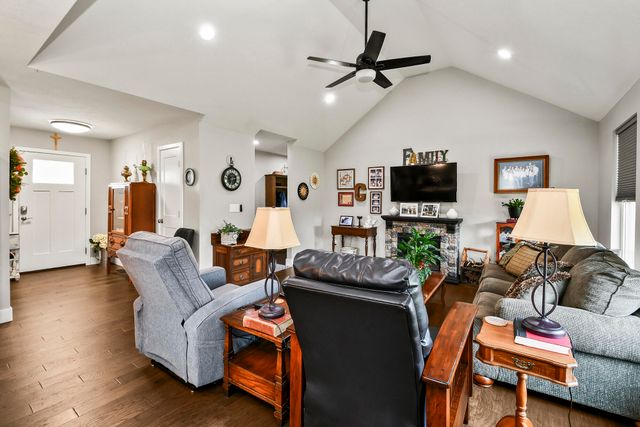 1682 Ft. Sumter Court, Republic, MO 65738