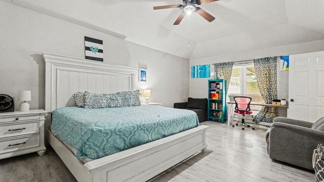 9907 Pinehurst Street, Baytown, TX 77521