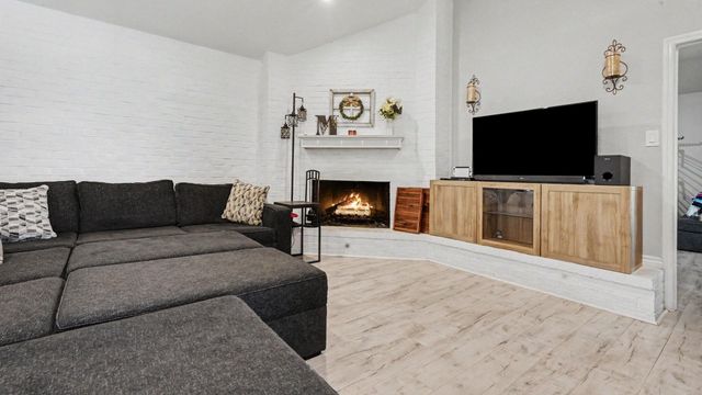 9907 Pinehurst Street, Baytown, TX 77521