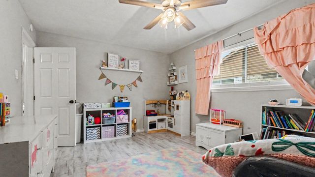 9907 Pinehurst Street, Baytown, TX 77521