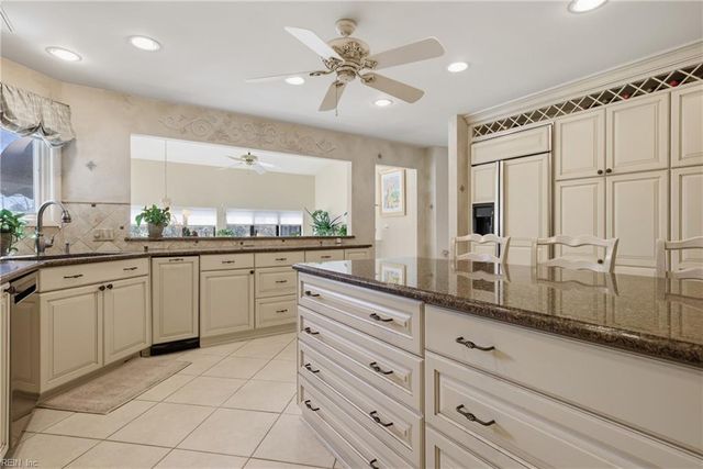 1016 Dartford MEWS, Virginia Beach, VA 23452