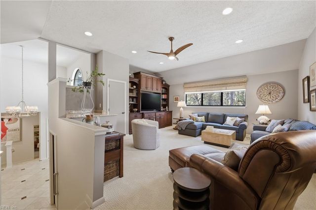 1016 Dartford MEWS, Virginia Beach, VA 23452