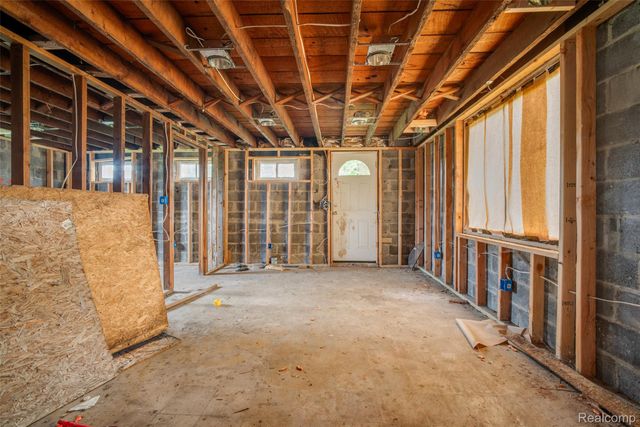 24078 Brest, Taylor, MI 48180