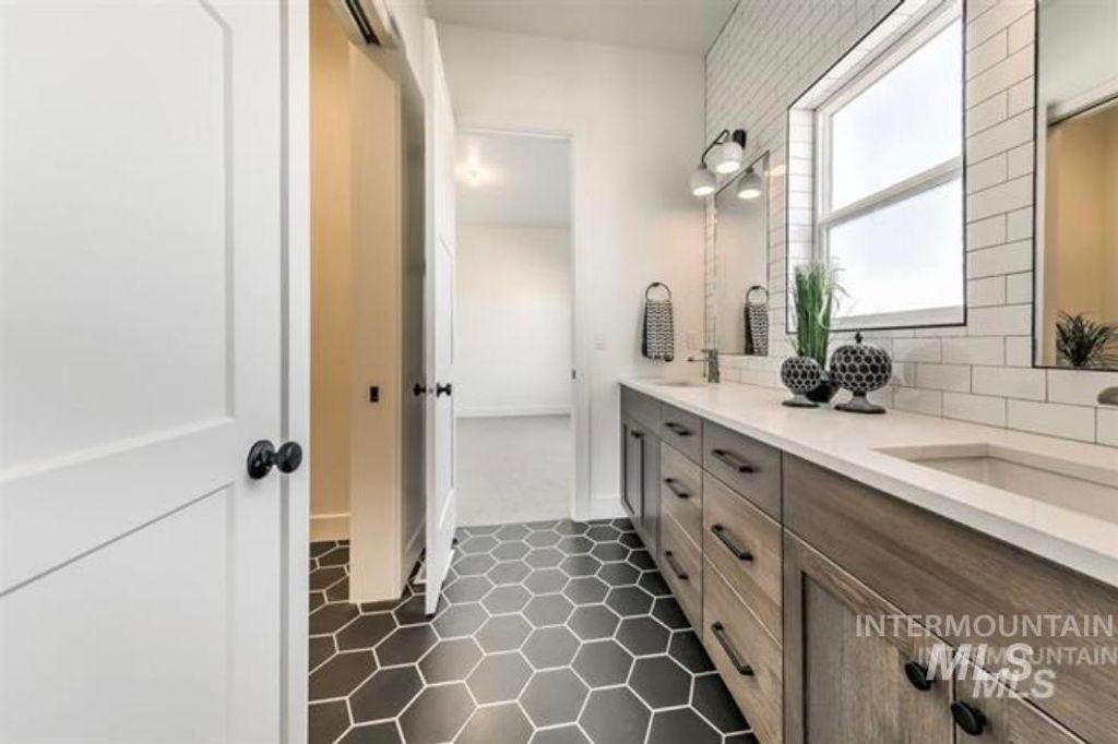 8534 W Happy Day Dr, Meridian, ID 83646 photo 21