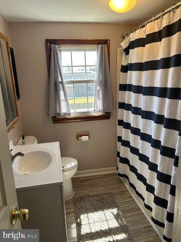 948 EASTER RD, Burlington, NJ 08016