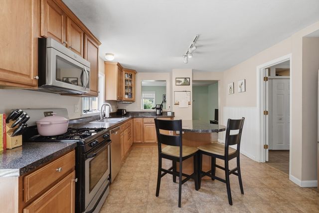 63 Vine Street, Leominster, MA 01453