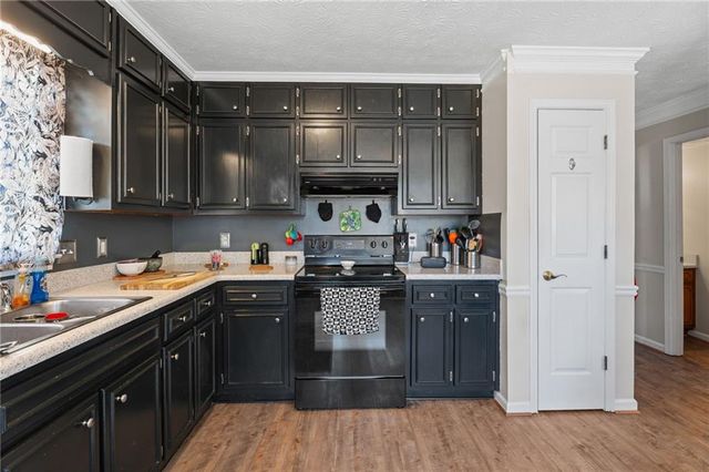 860 Meadowsong Circle, Lawrenceville, GA 30043