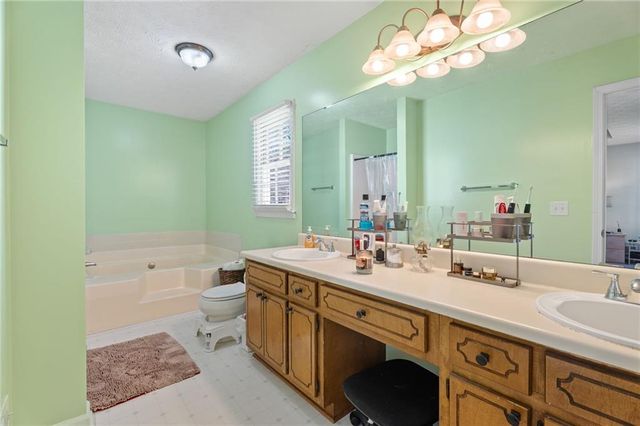 860 Meadowsong Circle, Lawrenceville, GA 30043