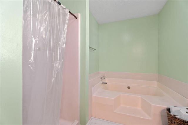 860 Meadowsong Circle, Lawrenceville, GA 30043