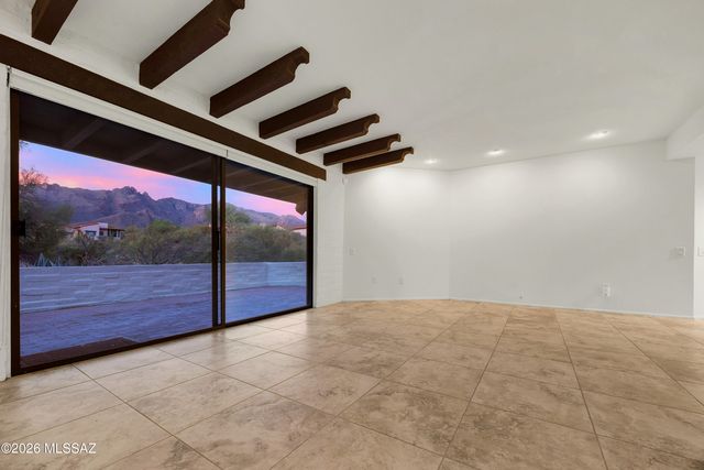 6250 N Campbell Avenue, Tucson, AZ 85718