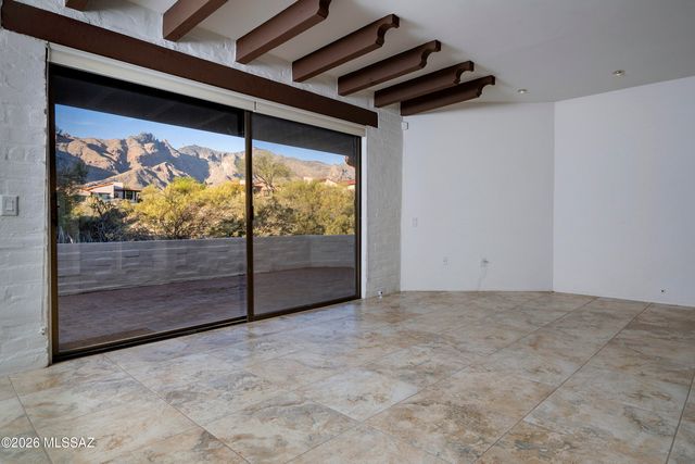 6250 N Campbell Avenue, Tucson, AZ 85718