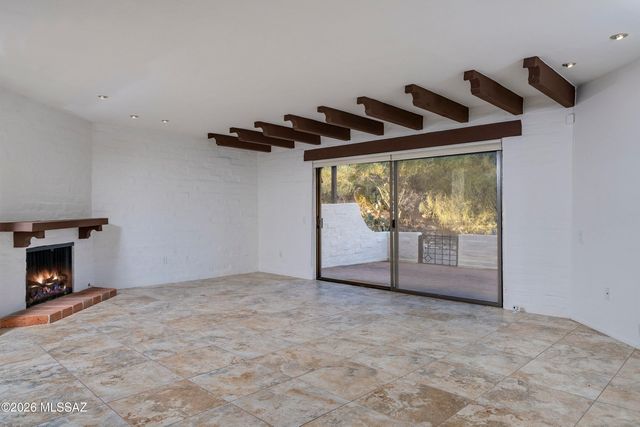 6250 N Campbell Avenue, Tucson, AZ 85718