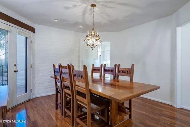 6250 N Campbell Avenue, Tucson, AZ 85718