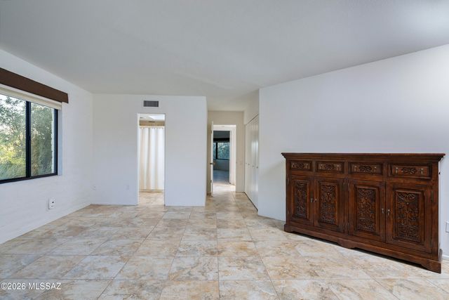 6250 N Campbell Avenue, Tucson, AZ 85718