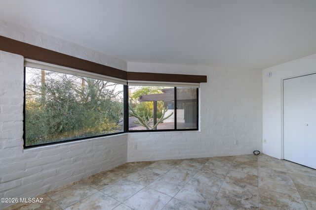 6250 N Campbell Avenue, Tucson, AZ 85718