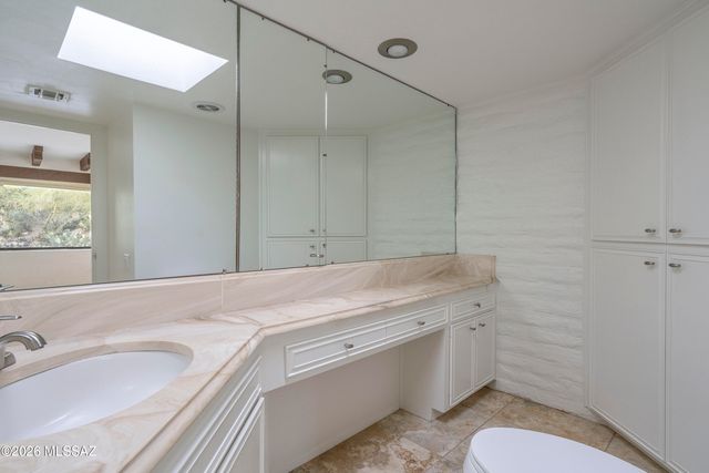 6250 N Campbell Avenue, Tucson, AZ 85718