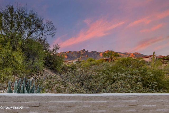 6250 N Campbell Avenue, Tucson, AZ 85718