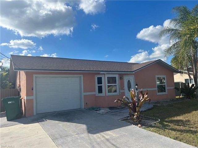 2049 50th ST SW, Naples, FL 34116