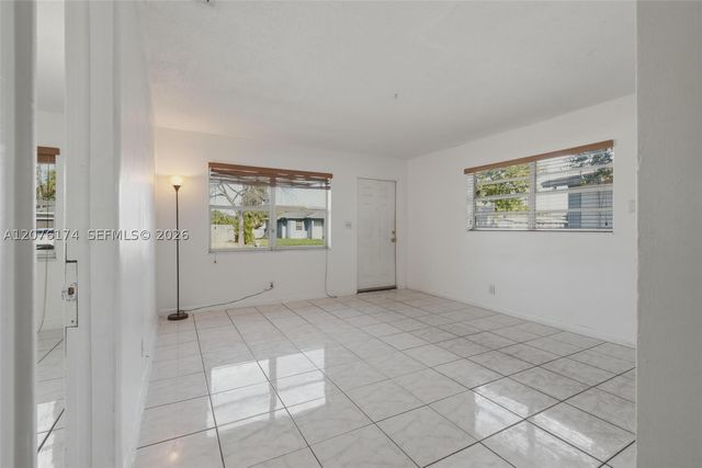 2140 NW 21st Ter N, Fort Lauderdale, FL 33311