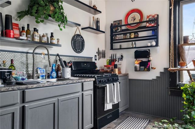 845 W Main Street, Madison, IN 47250