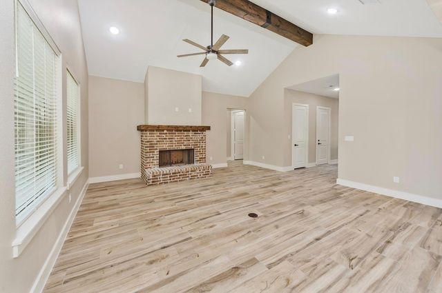 510 Palmetto Court, Runaway Bay, TX 76426