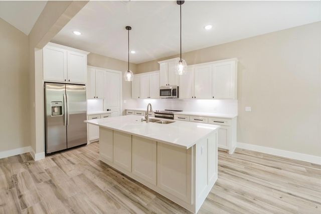 510 Palmetto Court, Runaway Bay, TX 76426