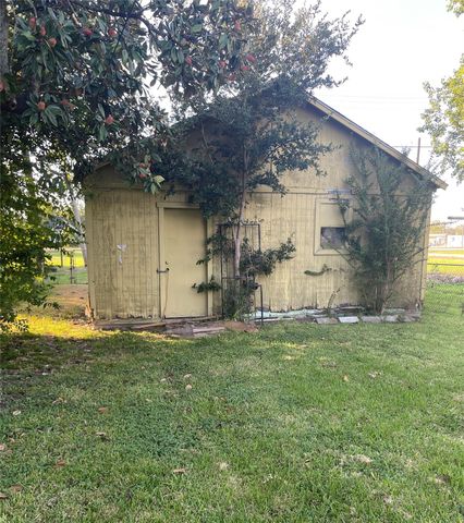 333 13th Street, Port Arthur, TX 77640