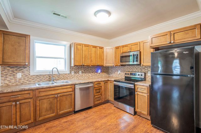 1128 Massachusetts Ave, Knoxville, TN 37921