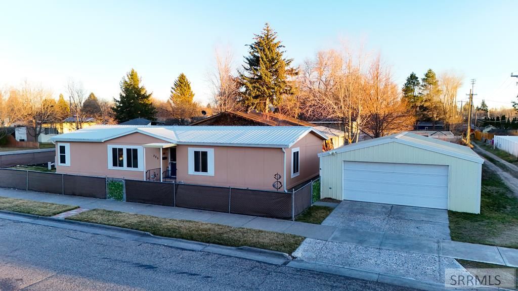 325 W Shelley Street, Idaho Falls, ID 83402