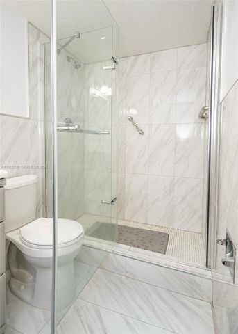 1000 Colony Point Cir 203, Pembroke Pines, FL 33026