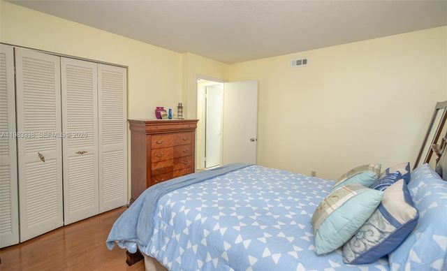 1000 Colony Point Cir 203, Pembroke Pines, FL 33026