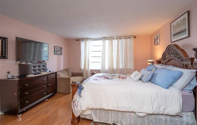 1000 Colony Point Cir 203, Pembroke Pines, FL 33026