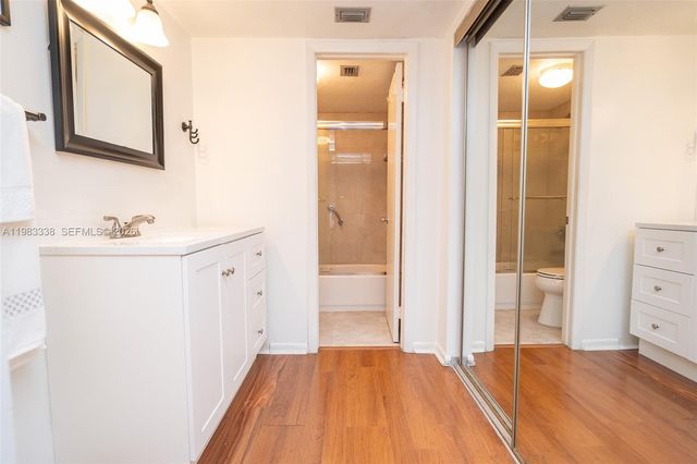 1000 Colony Point Cir 203, Pembroke Pines, FL 33026