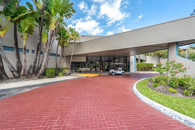 1000 Colony Point Cir 203, Pembroke Pines, FL 33026