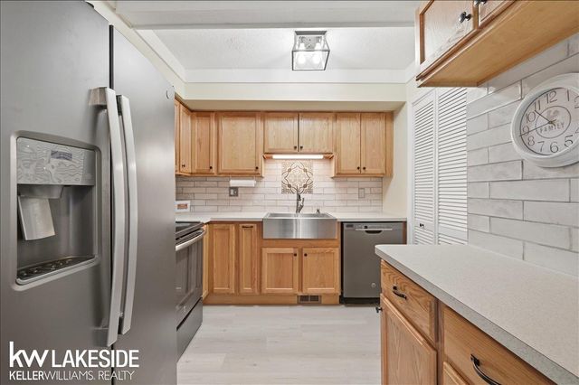 38734 BARNSTABLE Street, Clinton Twp, MI 48038