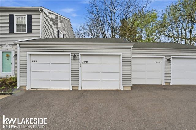 38734 BARNSTABLE Street, Clinton Twp, MI 48038